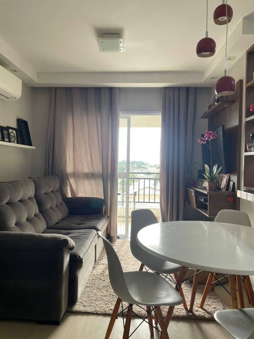 Apartamento á Venda com 2 Dormitórios e Suíte - Jardim das Indústrias