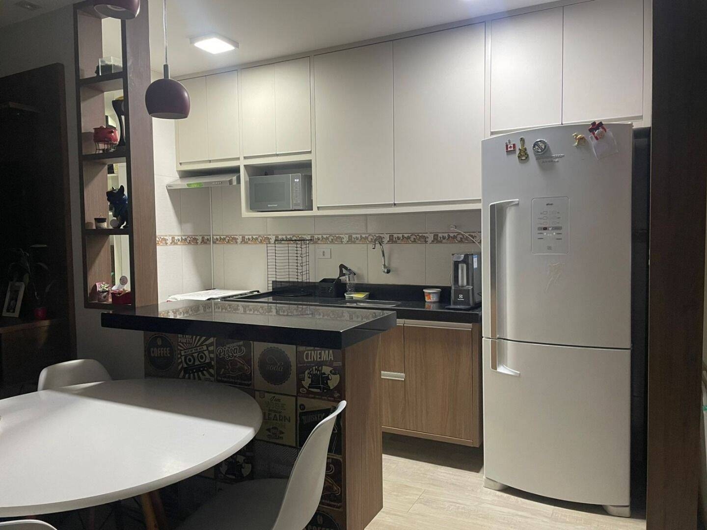 Apartamento á Venda com 2 Dormitórios e Suíte - Jardim das Indústrias