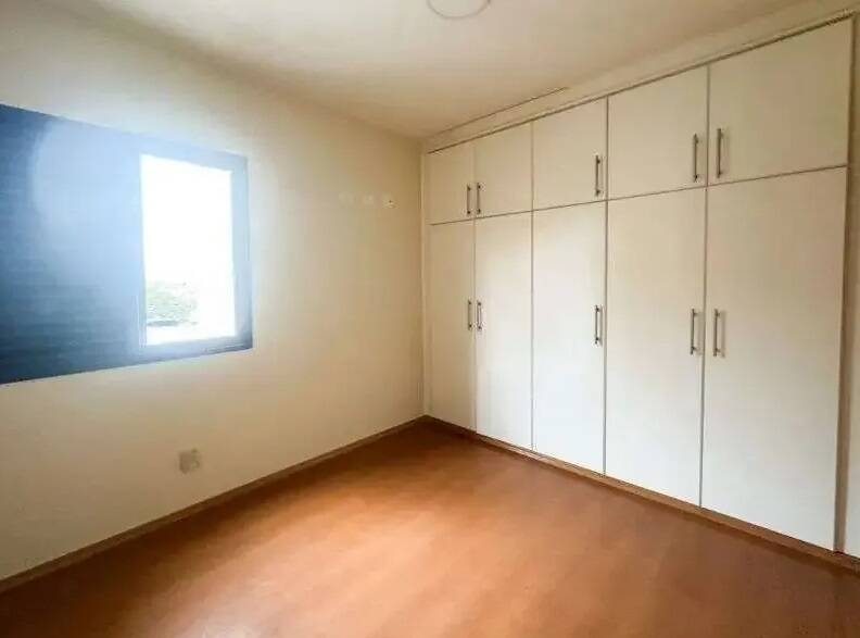 Apartamento de 3 Dormitórios à Venda no Bairro Vila Adyana