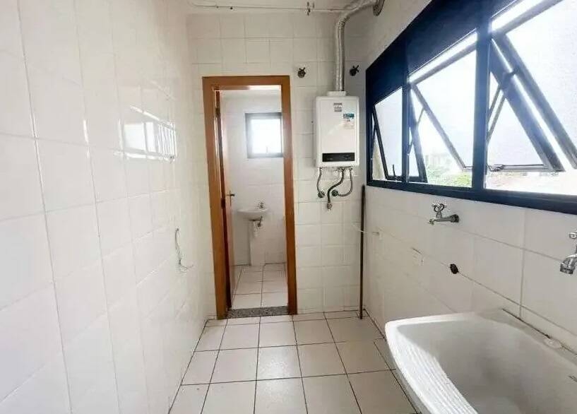 Apartamento de 3 Dormitórios à Venda no Bairro Vila Adyana