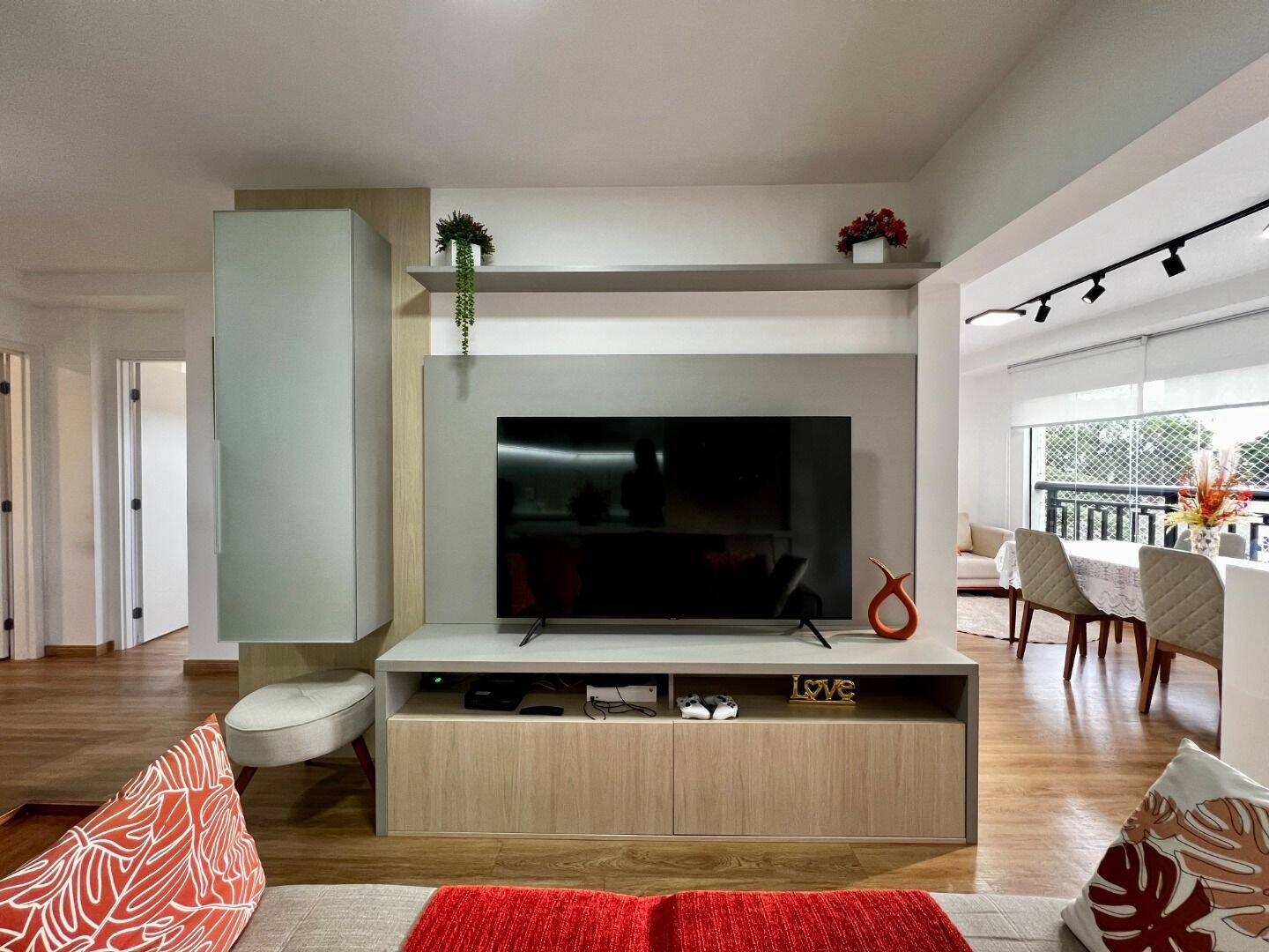 Apartamento à Venda de 3 Dormitórios Suítes Vila Adyana São José dos Campos
