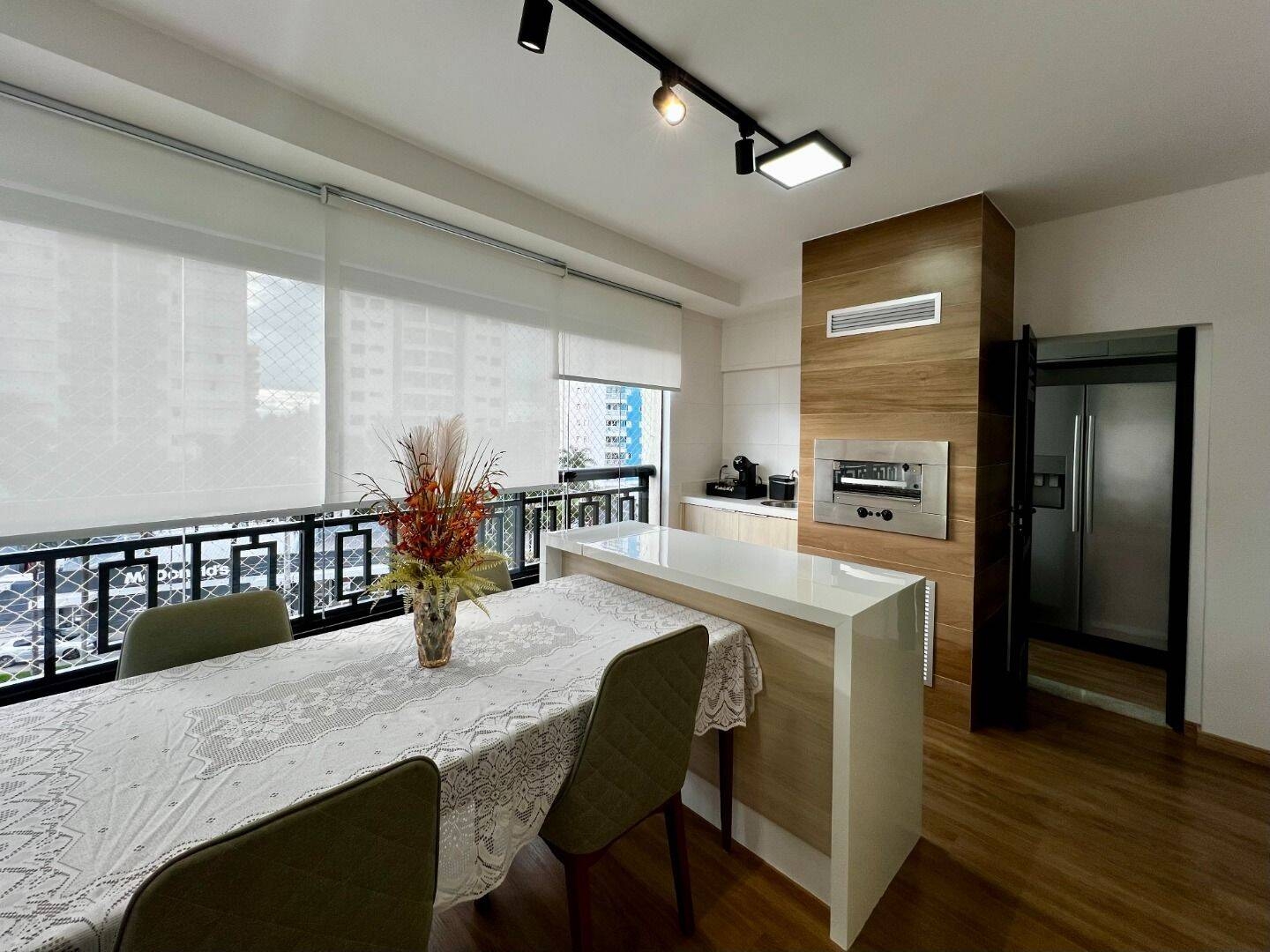 Apartamento à Venda de 3 Dormitórios Suítes Vila Adyana São José dos Campos