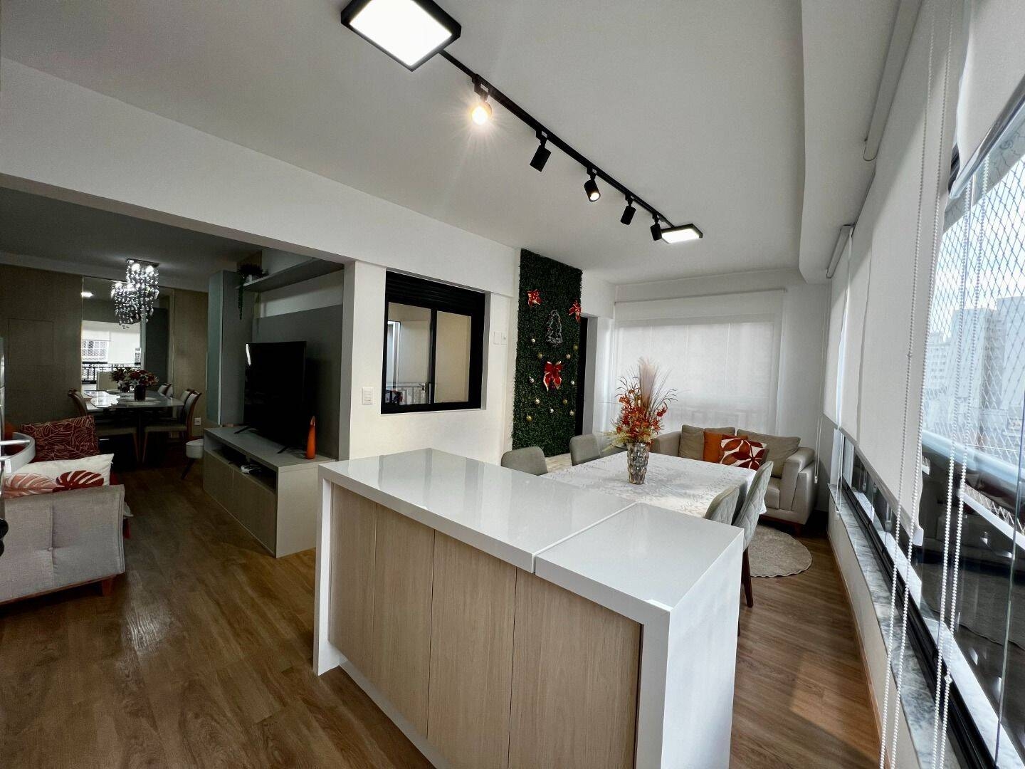 Apartamento à Venda de 3 Dormitórios Suítes Vila Adyana São José dos Campos