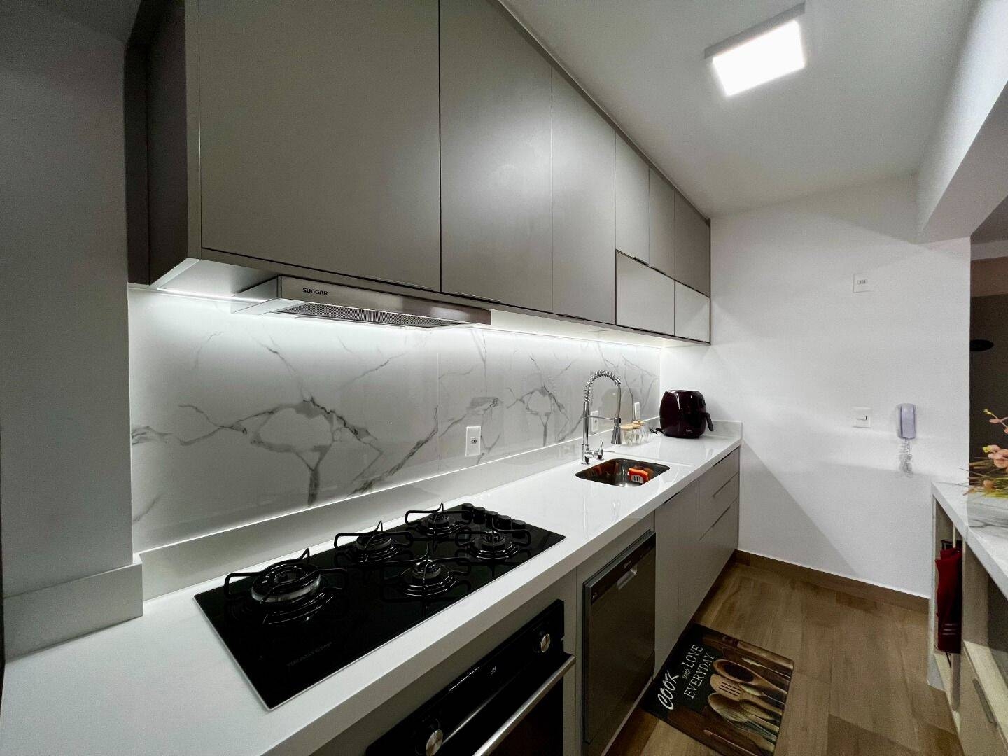 Apartamento à Venda de 3 Dormitórios Suítes Vila Adyana São José dos Campos