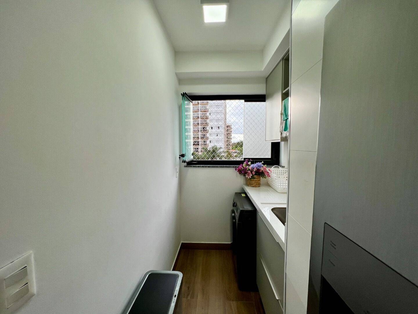 Apartamento à Venda de 3 Dormitórios Suítes Vila Adyana São José dos Campos