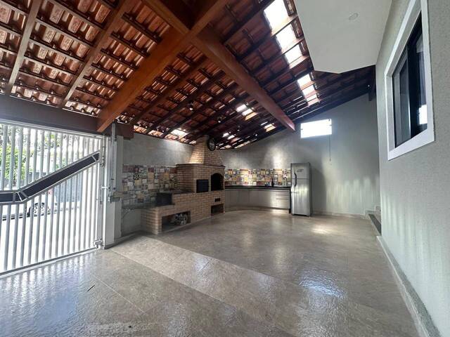 Sobrado para Venda em São José dos Campos - 3