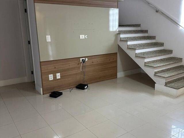 Sobrado para Venda em São José dos Campos - 5