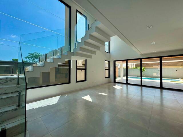 Sobrado para Venda em São José dos Campos - 2