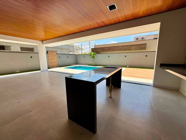 Sobrado para Venda em São José dos Campos - 3