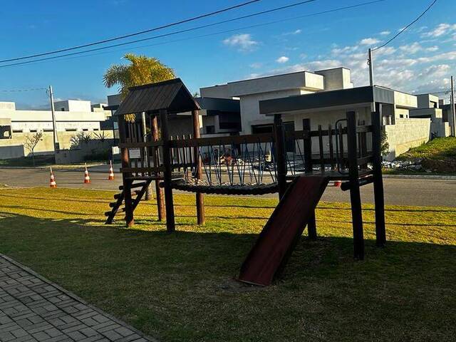 Sobrado para Venda em São José dos Campos - 3