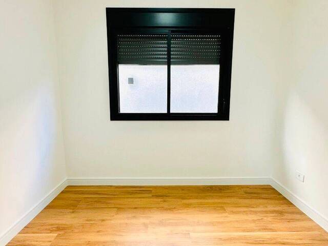 Casa para Venda em São José dos Campos - 3