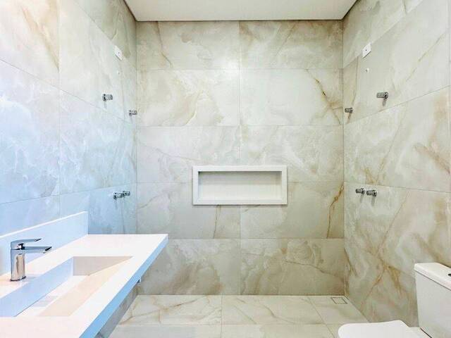 Casa para Venda em São José dos Campos - 5