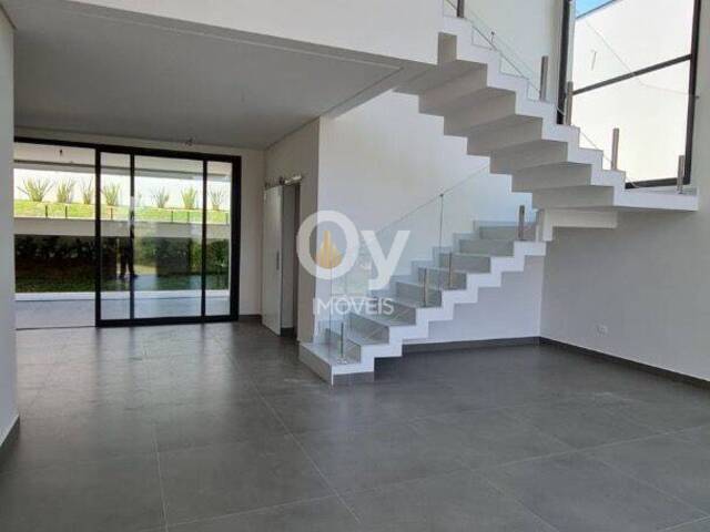 Sobrado para Venda em São José dos Campos - 4