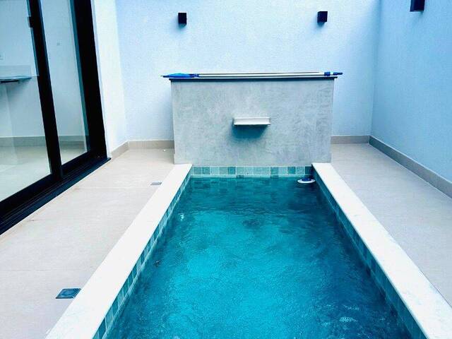 Casa para Venda em São José dos Campos - 2