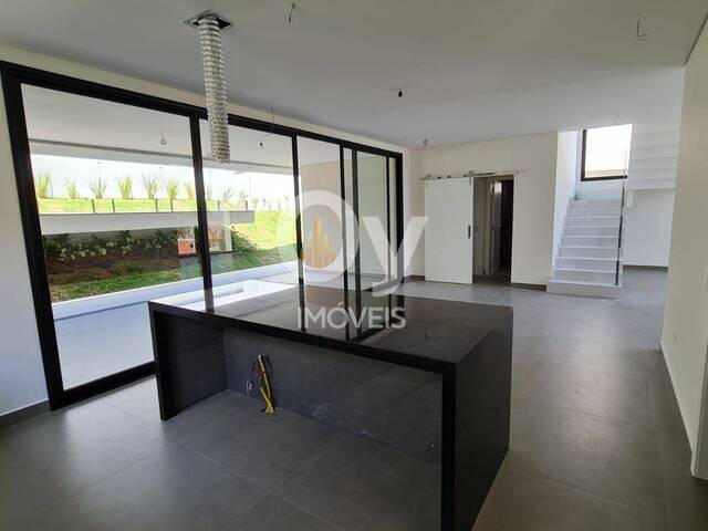 Sobrado para Venda em São José dos Campos - 5