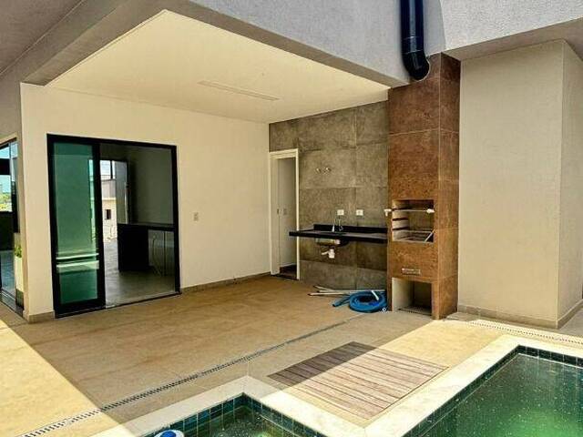 Casa para Venda em São José dos Campos - 2