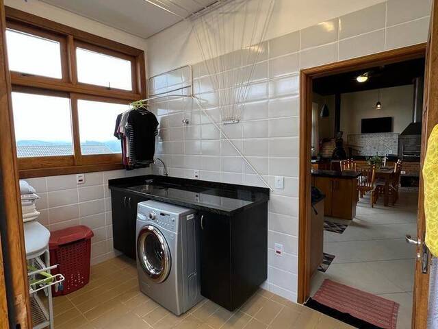 Sobrado para Venda em São José dos Campos - 2