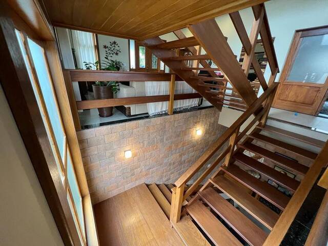 Sobrado para Venda em São José dos Campos - 3