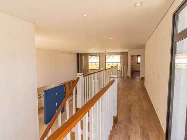 Sobrado para Venda em São José dos Campos - 4