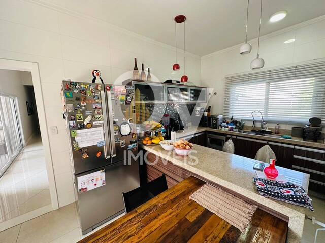 Casa para Venda em São José dos Campos - 4