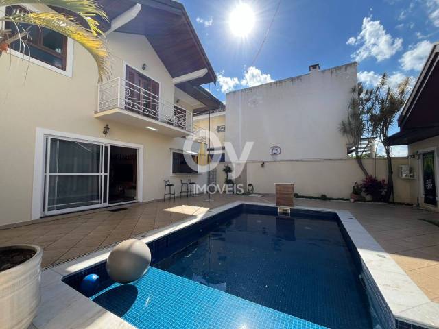 Casa para Venda em São José dos Campos - 4