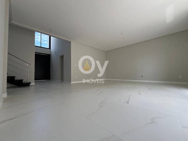 Casa para Venda em São José dos Campos - 4