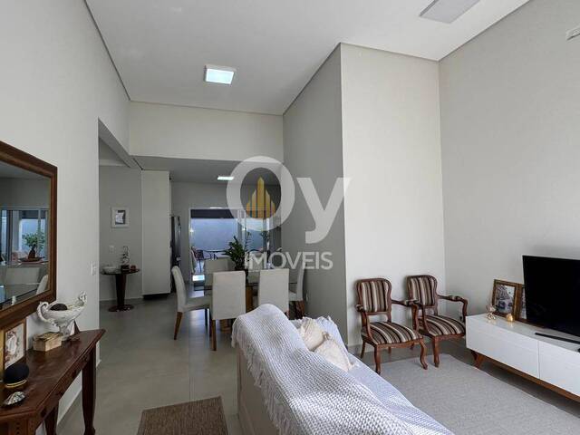 #728 - Casa para Venda em São José dos Campos - SP