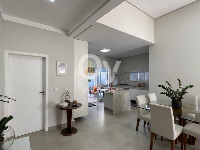 #728 - Casa para Venda em São José dos Campos - SP