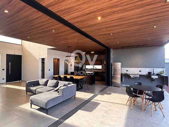 #732 - Casa para Venda em São José dos Campos - SP - 2