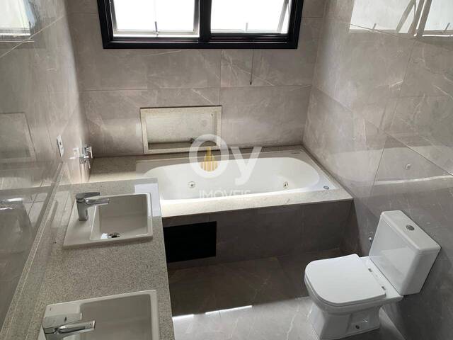 Casa para Venda em São José dos Campos - 4