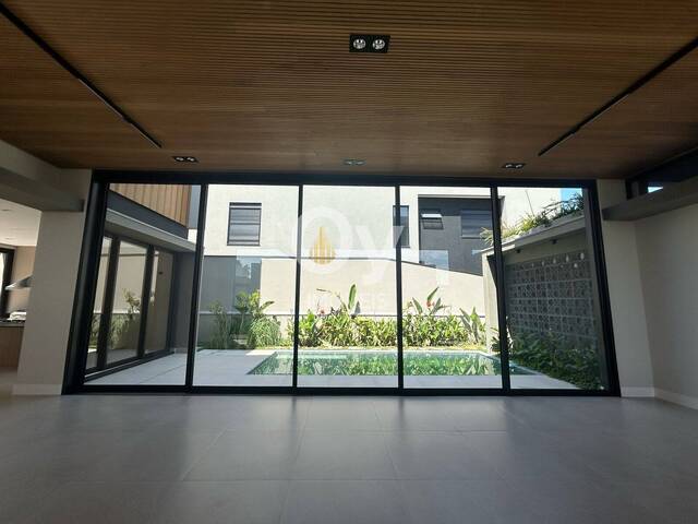 Casa para Venda em São José dos Campos - 4
