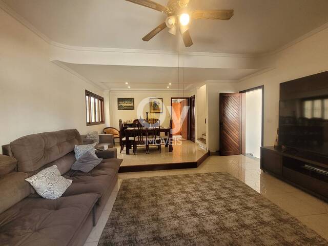 Casa para Venda em São José dos Campos - 2