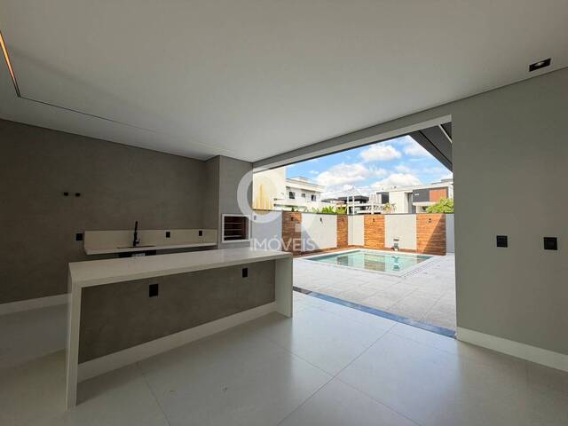 Casa para Venda em São José dos Campos - 2