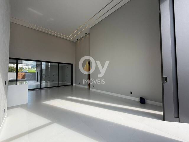 Casa para Venda em São José dos Campos - 4