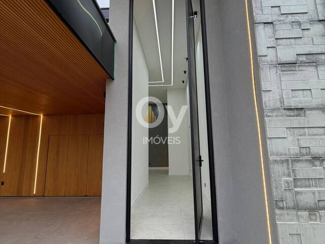 Casa para Venda em São José dos Campos - 3