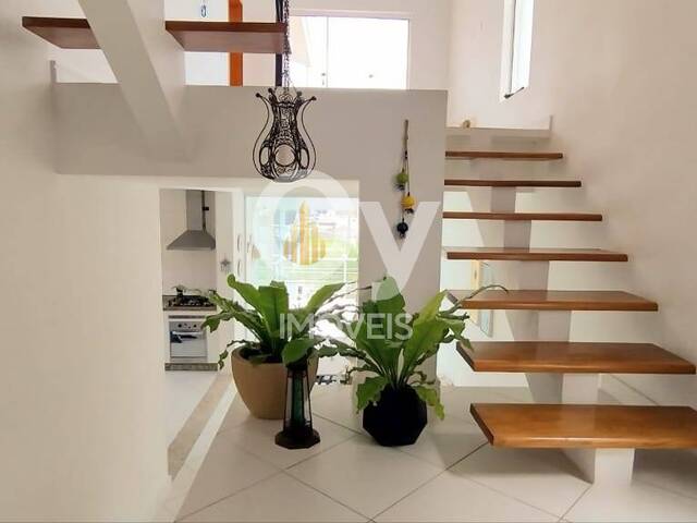 Casa para Venda em São José dos Campos - 4