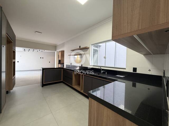 Casa para Venda em São José dos Campos - 5