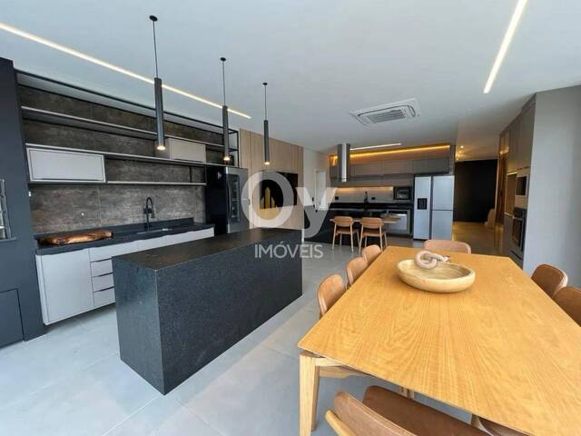Casa para Venda em São José dos Campos - 4
