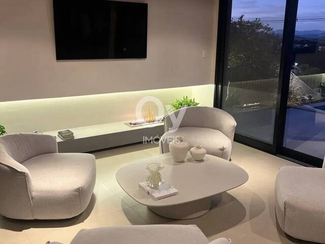 Casa para Venda em São José dos Campos - 3