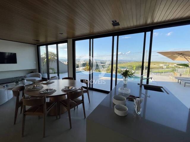 Casa para Venda em São José dos Campos - 4
