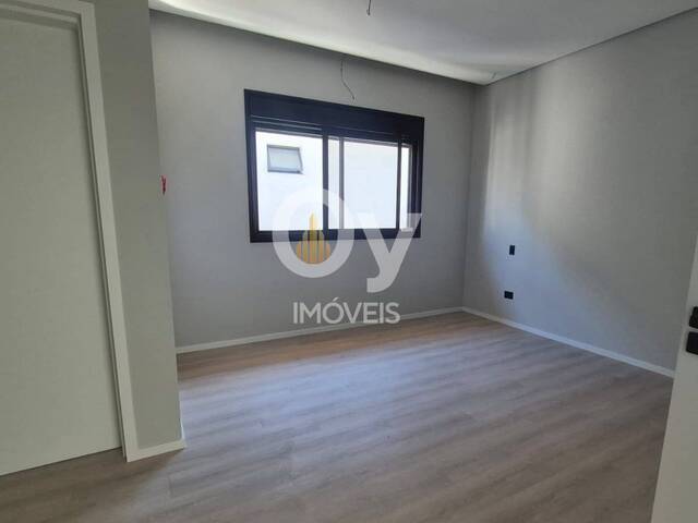Casa para Venda em São José dos Campos - 3