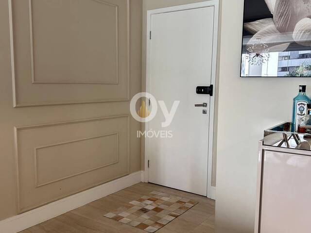 Apartamento para Venda em São José dos Campos - 2