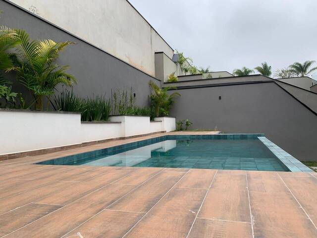 Sobrado para Venda em São José dos Campos - 4