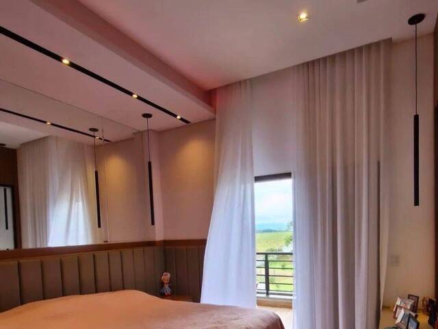 Sobrado para Venda em São José dos Campos - 2