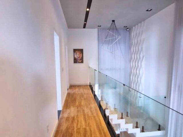 Sobrado para Venda em São José dos Campos - 3