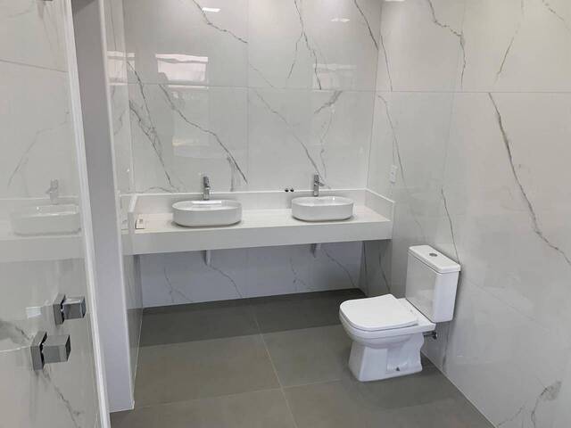 Sobrado para Venda em São José dos Campos - 3