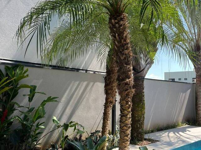 Sobrado para Venda em São José dos Campos - 4