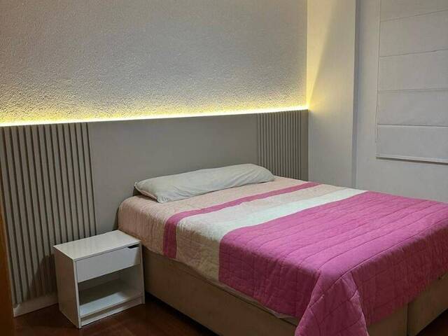 Apartamento para Venda em São José dos Campos - 2