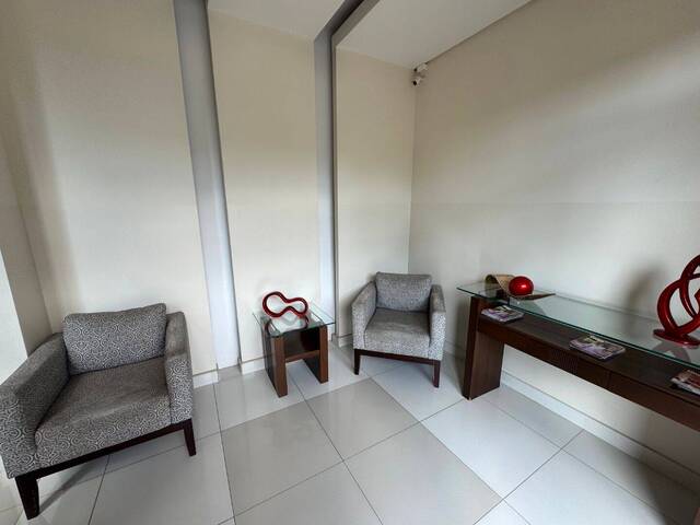 Apartamento para Venda em São José dos Campos - 2