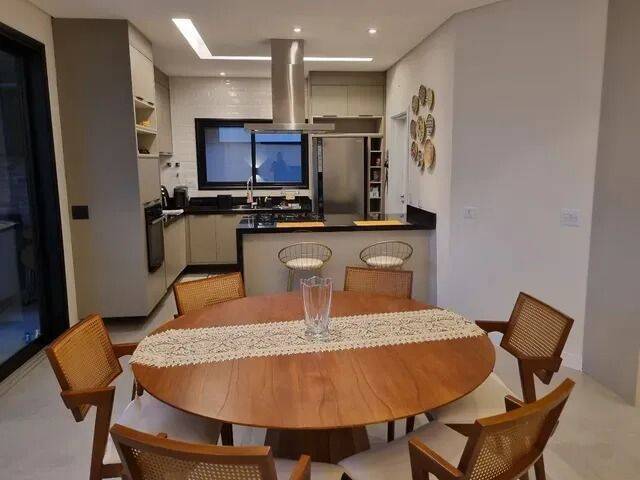 Sobrado para Venda em São José dos Campos - 5